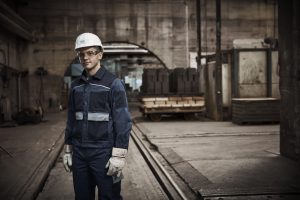 Männlicher Mitarbeiter, Arbeiter, Betriebsstätte Radenthein, Feuerfestindustrie